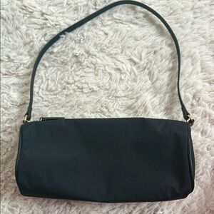 NWOT H&M Classic Black Barrel Shoulder Bag